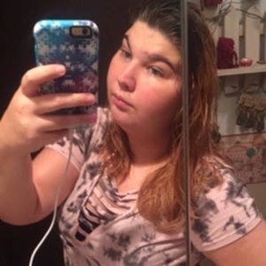 Meet your Posher, Alexes